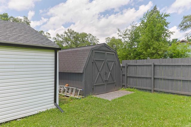 22761 Ardmore Trail, South Bend, IN 46628