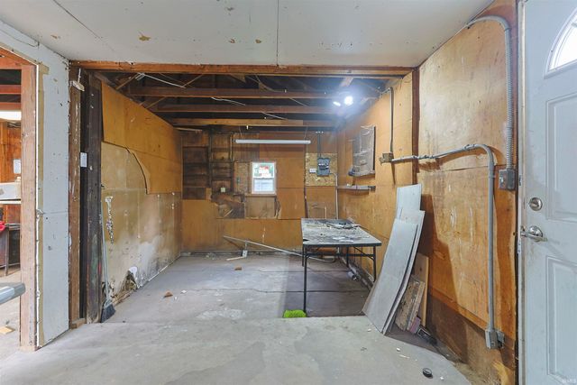 22761 Ardmore Trail, South Bend, IN 46628