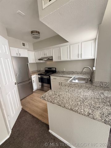 1802 E 66th Place F204, Tulsa, OK 74136