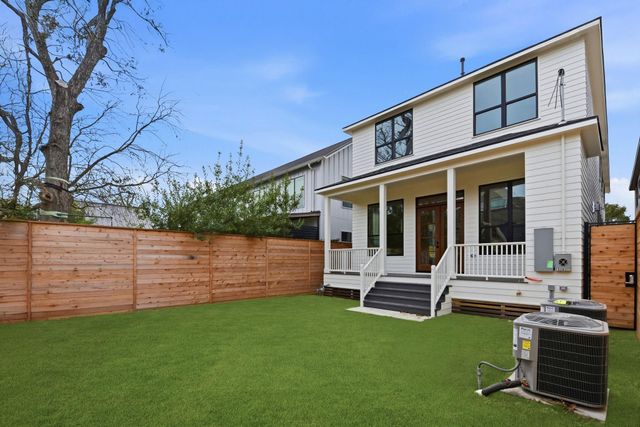 1520 Nicholson Street, Houston, TX 77008