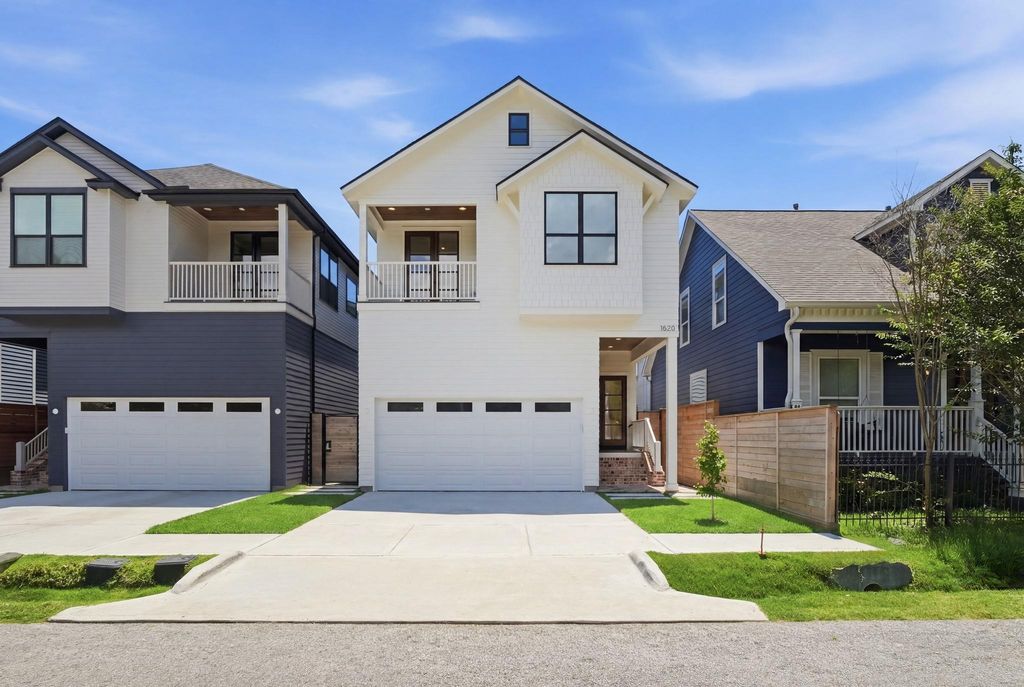 Image 15 of property listing at 1520 Nicholson Street, Houston, TX 77008