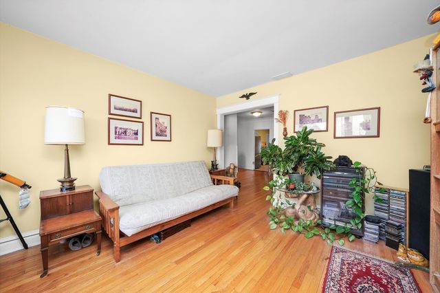 1303 W Chicago Avenue, Chicago, IL 60642