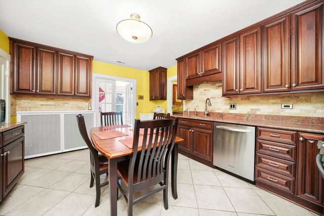 1303 W Chicago Avenue, Chicago, IL 60642