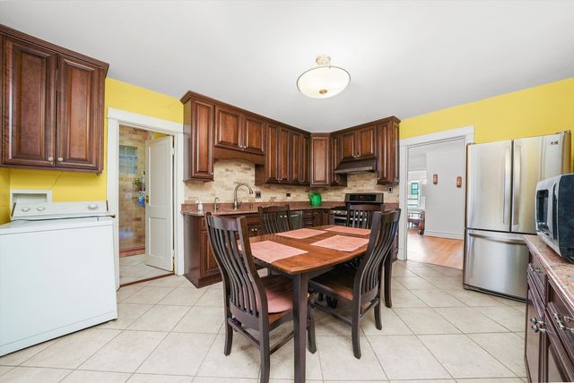 1303 W Chicago Avenue, Chicago, IL 60642