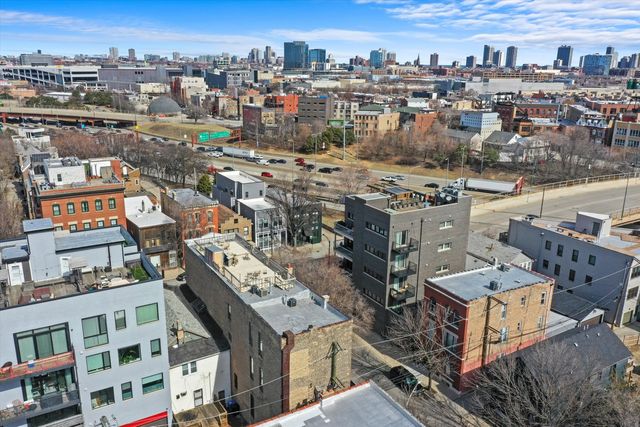 1303 W Chicago Avenue, Chicago, IL 60642