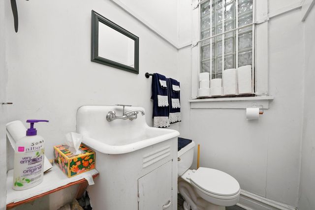 1303 W Chicago Avenue, Chicago, IL 60642