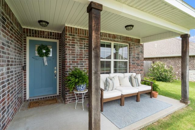 1138 Canyon Gate Drive, Siloam Springs, AR 72761