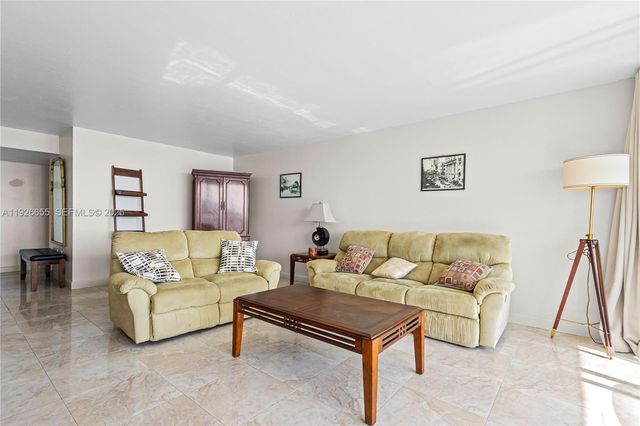 18011 Biscayne Boulevard 1501, Aventura, FL 33160