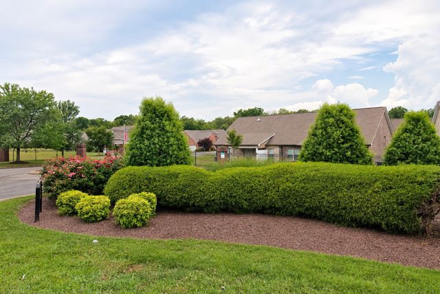103 Shore Dr, White House, TN 37188