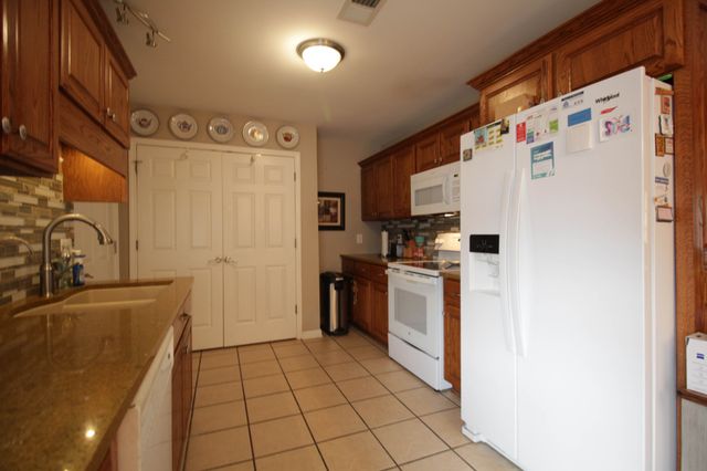 103 Shore Dr, White House, TN 37188