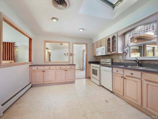 61 Rolling Ridge Road, New City, NY 10956