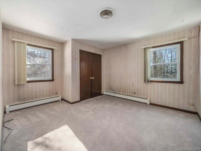 61 Rolling Ridge Road, New City, NY 10956