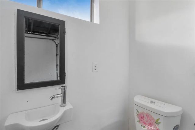 126 N Cota, Corona, CA 92882