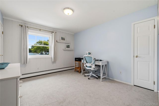 31 Shore Drive W, Copiague, NY 11726