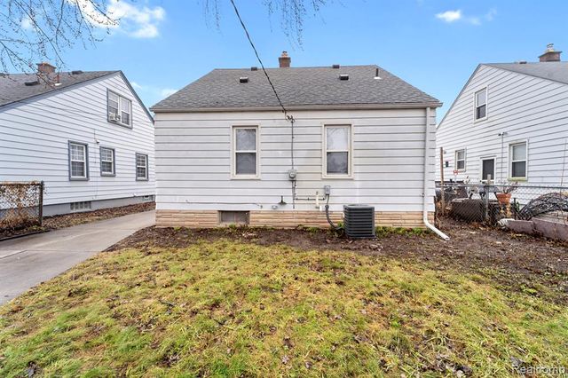 29191 Barton Street, Garden City, MI 48135