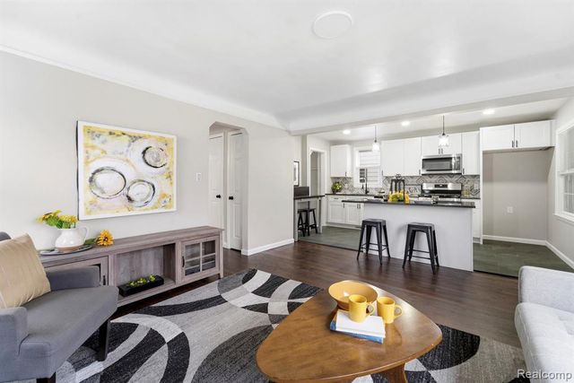 29191 Barton Street, Garden City, MI 48135