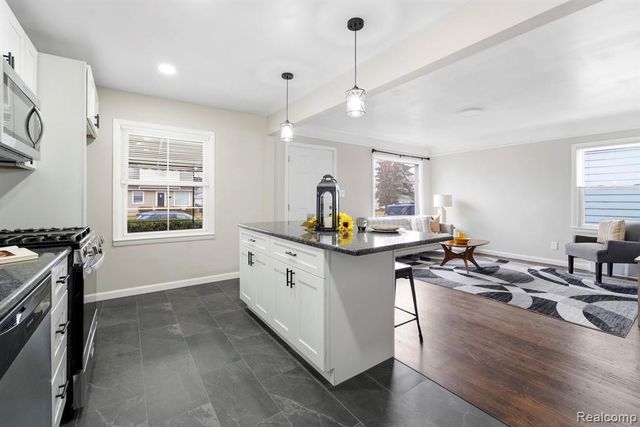 29191 Barton Street, Garden City, MI 48135