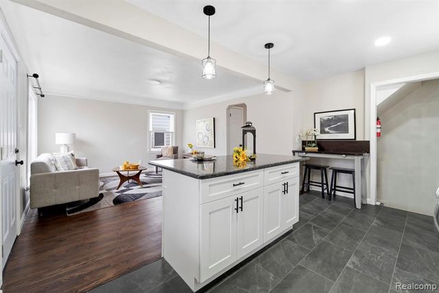 29191 Barton Street, Garden City, MI 48135