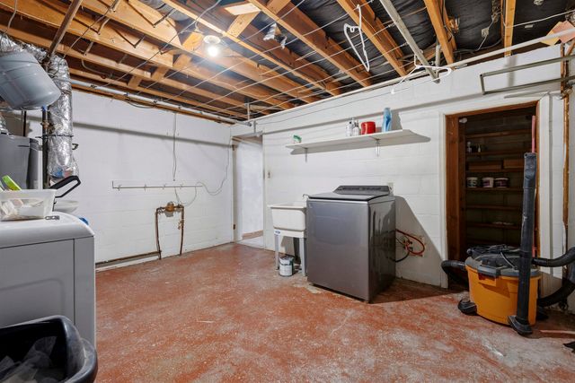 1515 1st St SE, Minot, ND 58701