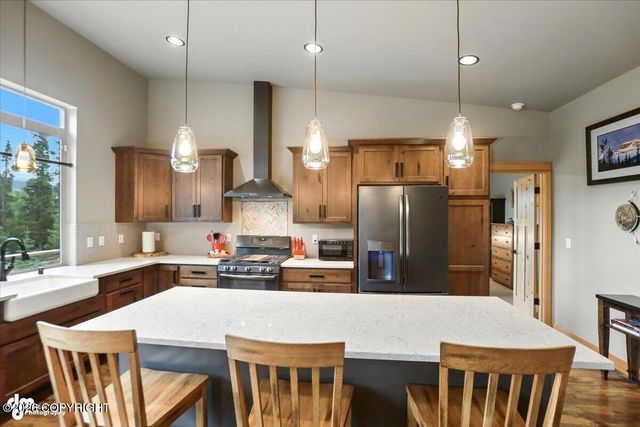 14310 Pickett Street, Anchorage, AK 99516