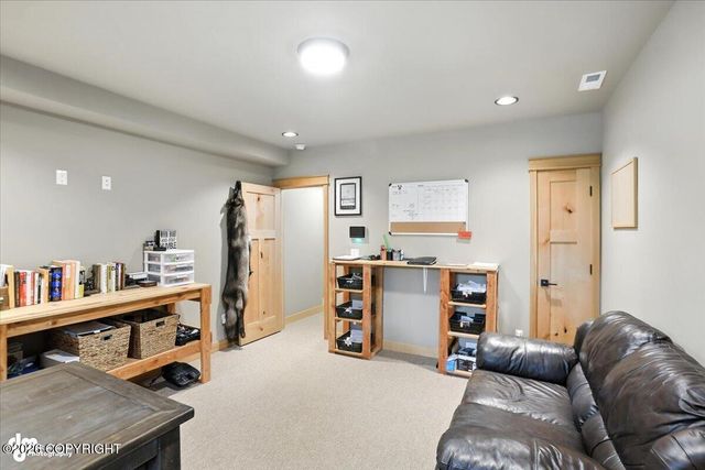 14310 Pickett Street, Anchorage, AK 99516