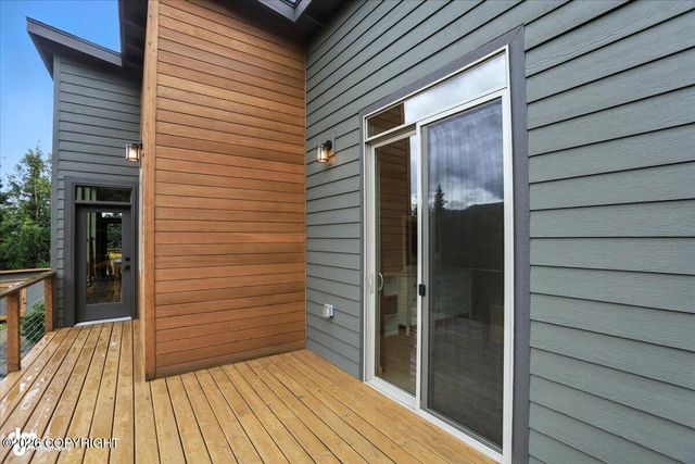 14310 Pickett Street, Anchorage, AK 99516