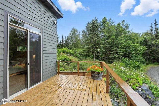 14310 Pickett Street, Anchorage, AK 99516