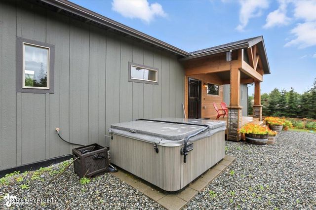 14310 Pickett Street, Anchorage, AK 99516