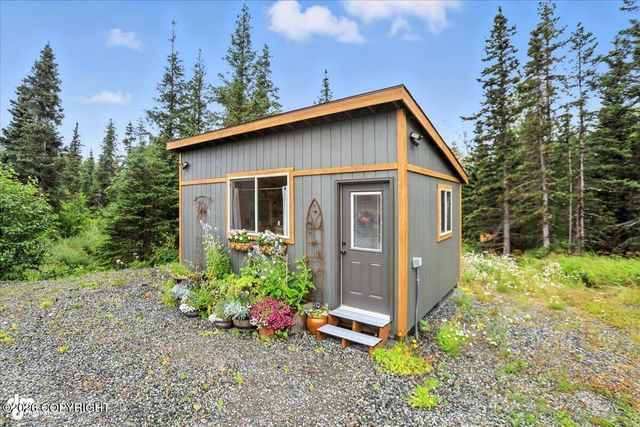 14310 Pickett Street, Anchorage, AK 99516