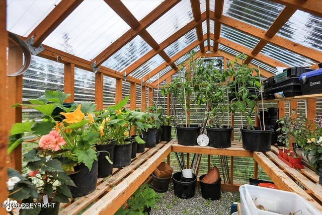 14310 Pickett Street, Anchorage, AK 99516