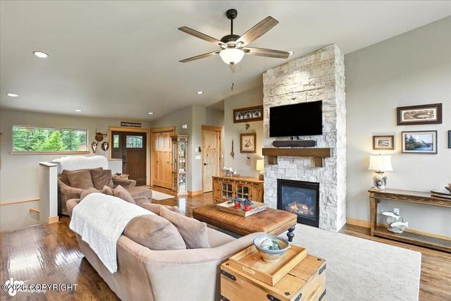 14310 Pickett Street, Anchorage, AK 99516