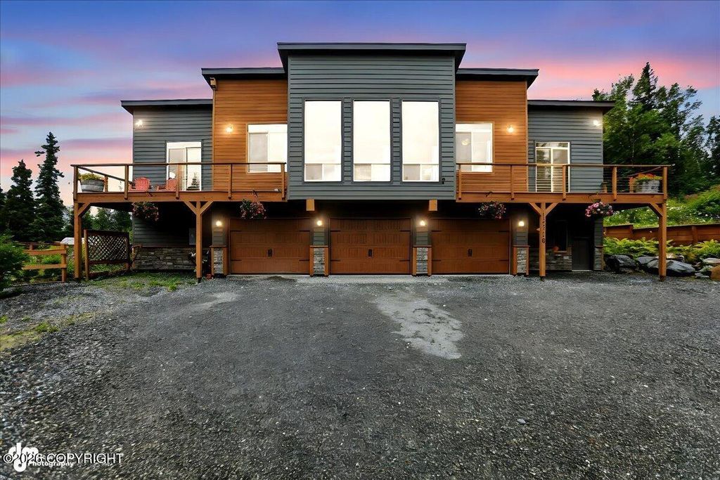 14310 Pickett Street, Anchorage, AK 99516