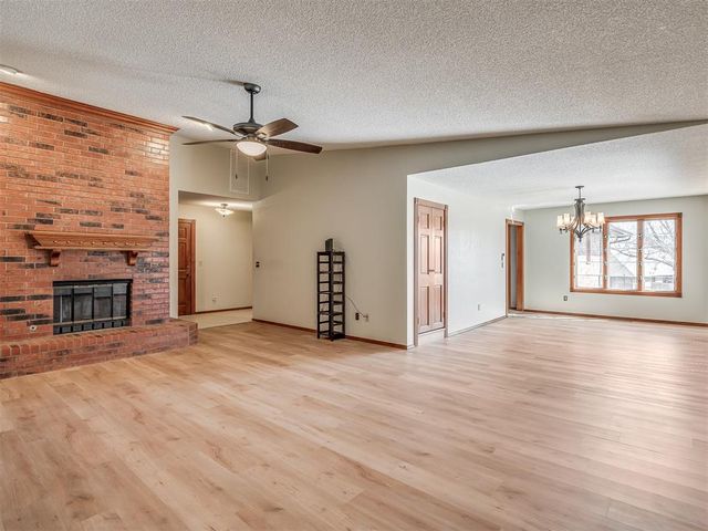 1221 Mockingbird Lane, Guthrie, OK 73044