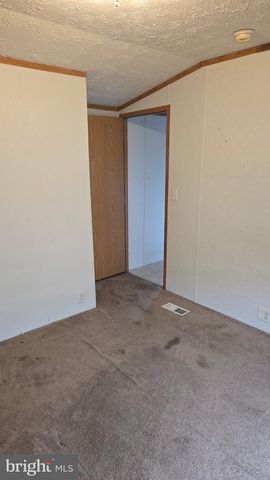 5 SUNRISE DR, Hershey, PA 17033
