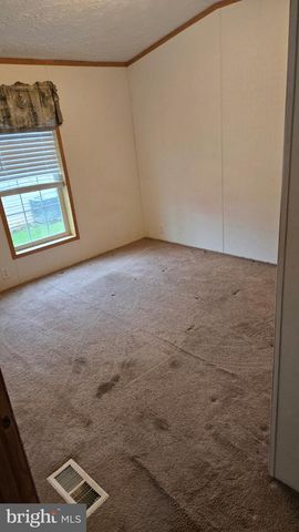 5 SUNRISE DR, Hershey, PA 17033