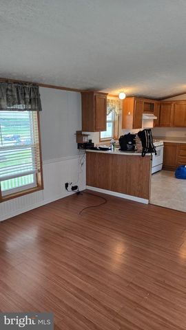 5 SUNRISE DR, Hershey, PA 17033