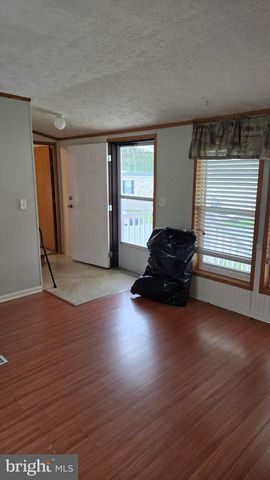 5 SUNRISE DR, Hershey, PA 17033