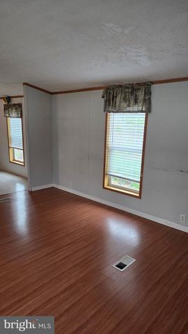 5 SUNRISE DR, Hershey, PA 17033