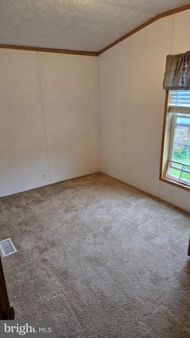 5 SUNRISE DR, Hershey, PA 17033
