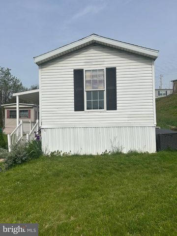 5 SUNRISE DR, Hershey, PA 17033