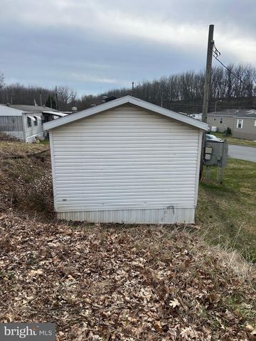 5 SUNRISE DR, Hershey, PA 17033