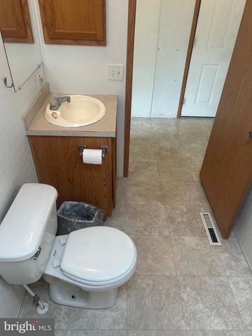 5 SUNRISE DR, Hershey, PA 17033