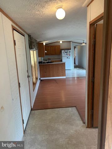 5 SUNRISE DR, Hershey, PA 17033