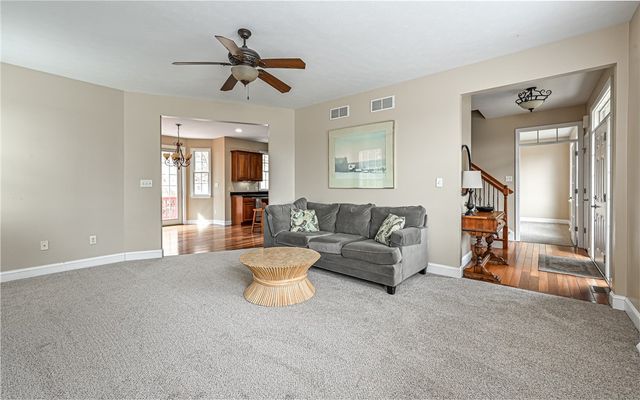 131 Glen Ln, Ross Twp, PA 15237