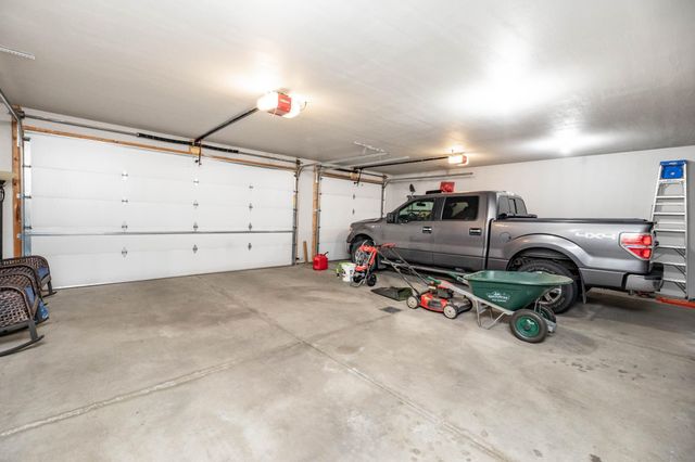 3137 6th Street E, West Fargo, ND 58078