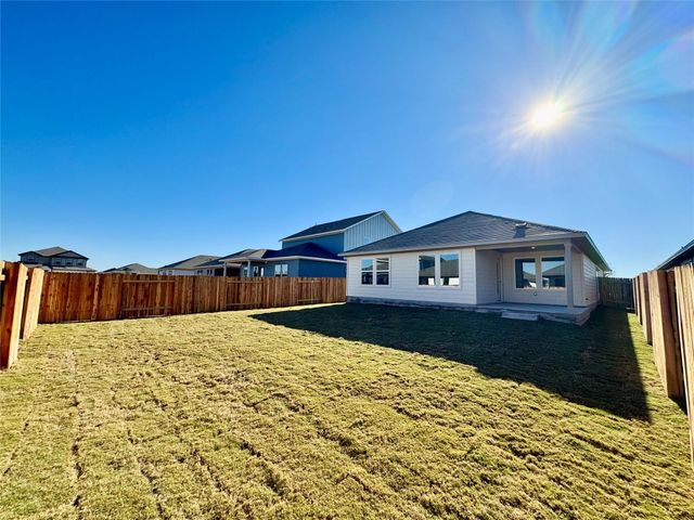 155 Fossil DR, Kyle, TX 78640