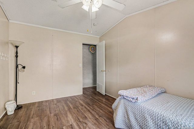 247 WOODCREEK CIR, Mcqueeney, TX 78123