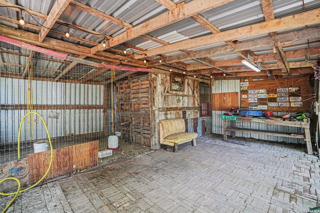 247 WOODCREEK CIR, Mcqueeney, TX 78123