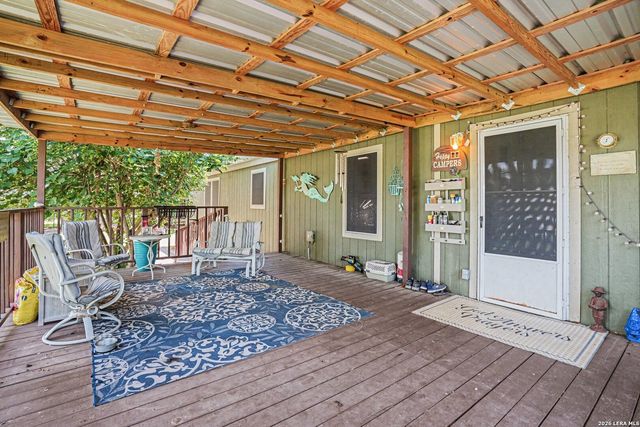 247 WOODCREEK CIR, Mcqueeney, TX 78123