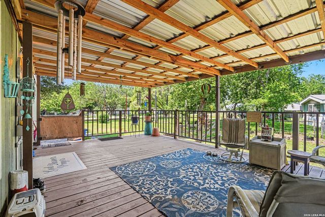 247 WOODCREEK CIR, Mcqueeney, TX 78123